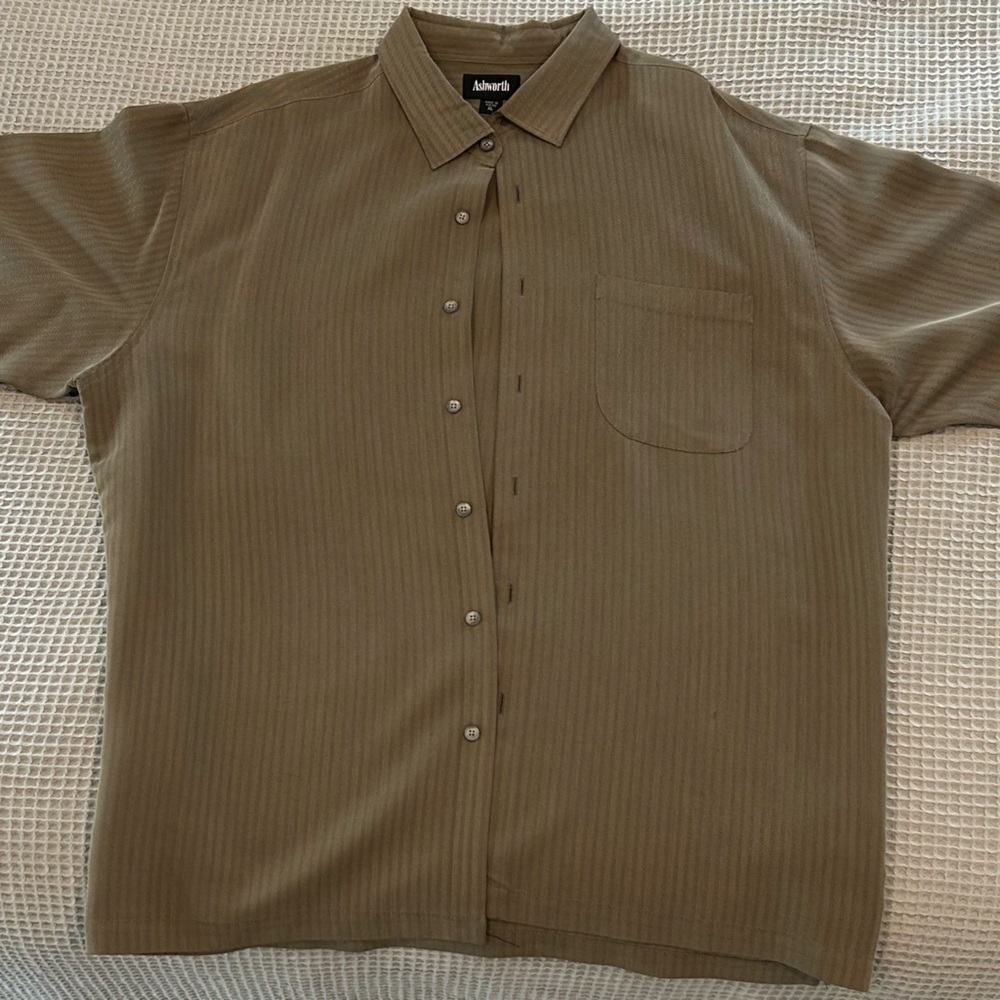 Ashworth Golf casual men’s button down